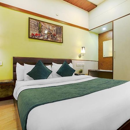 Hotel Seven- Center Of City Chandigarh Ngoại thất bức ảnh