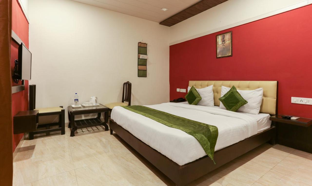 Hotel Seven Chandigarh Ngoại thất bức ảnh