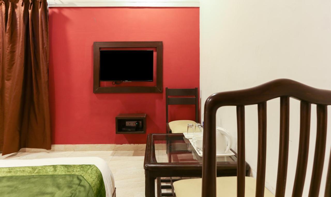 Hotel Seven- Center Of City Chandigarh Ngoại thất bức ảnh