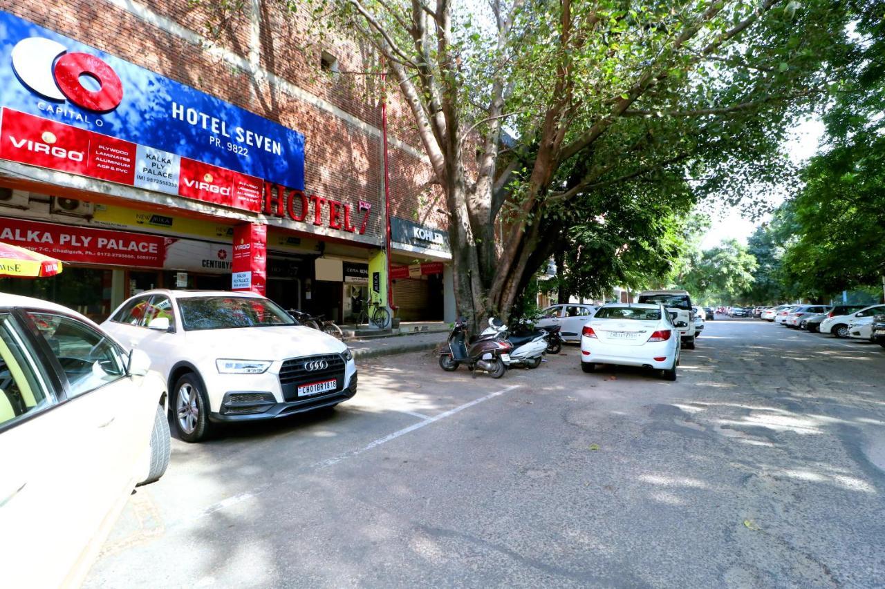 Hotel Seven- Center Of City Chandigarh Ngoại thất bức ảnh