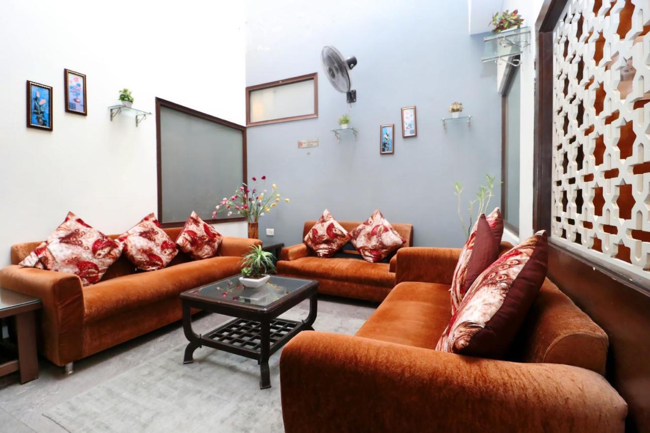 Hotel Seven- Center Of City Chandigarh Ngoại thất bức ảnh