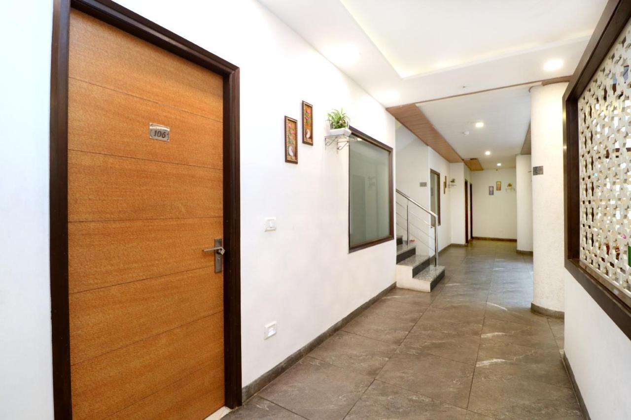 Hotel Seven- Center Of City Chandigarh Ngoại thất bức ảnh