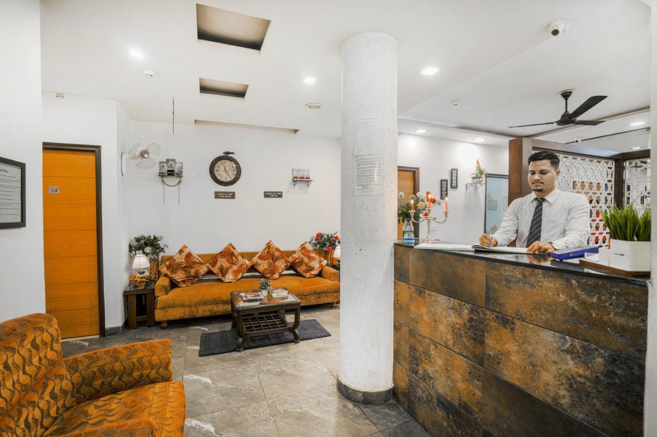 Hotel Seven- Center Of City Chandigarh Ngoại thất bức ảnh