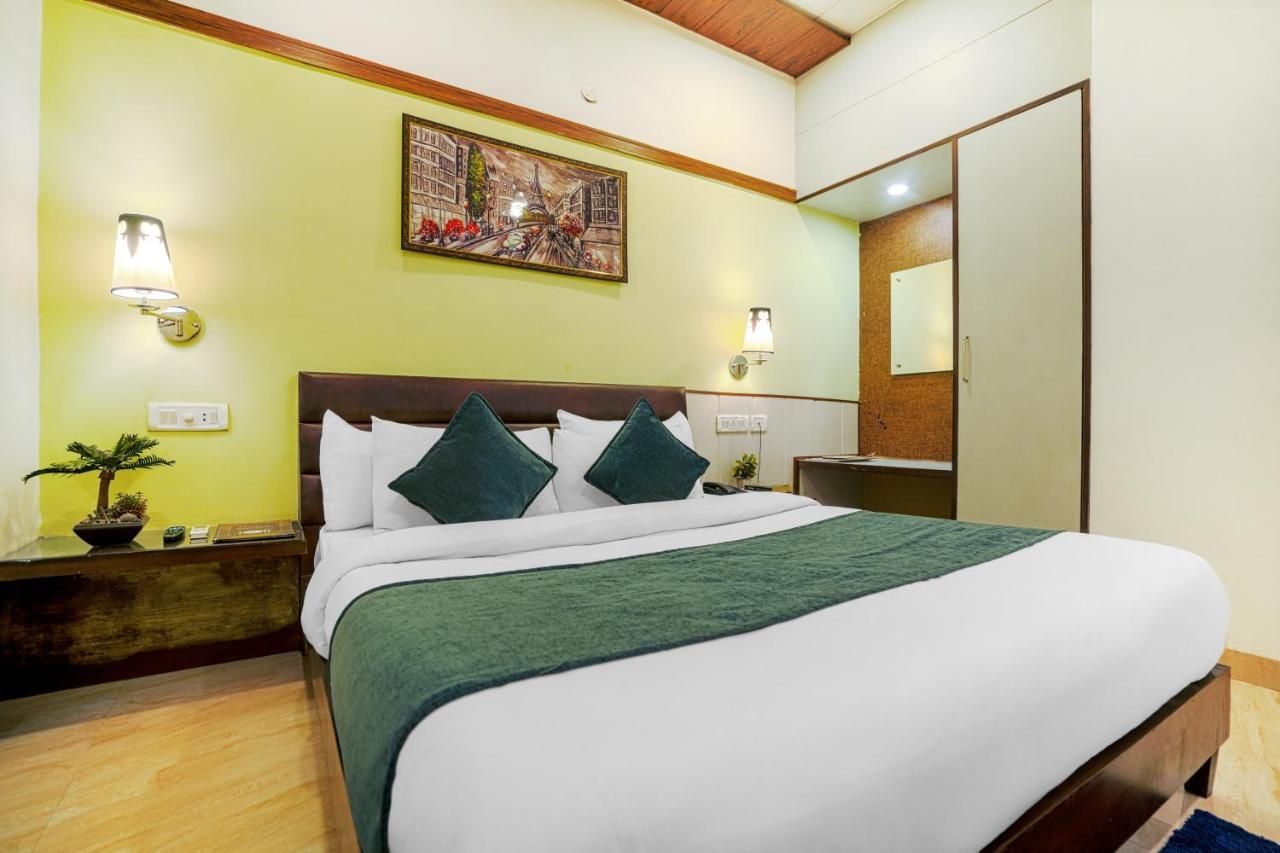 Hotel Seven- Center Of City Chandigarh Ngoại thất bức ảnh