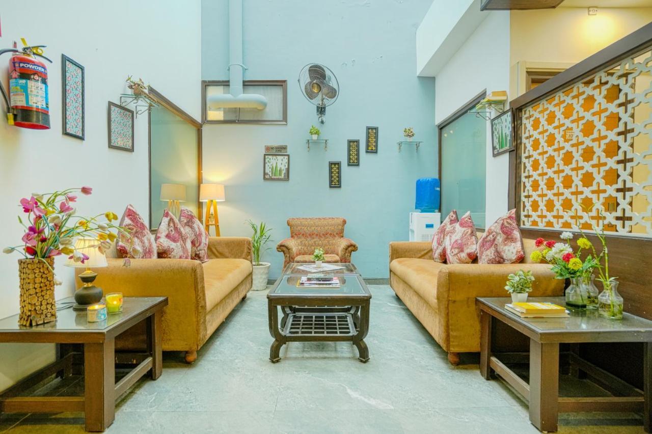Hotel Seven- Center Of City Chandigarh Ngoại thất bức ảnh
