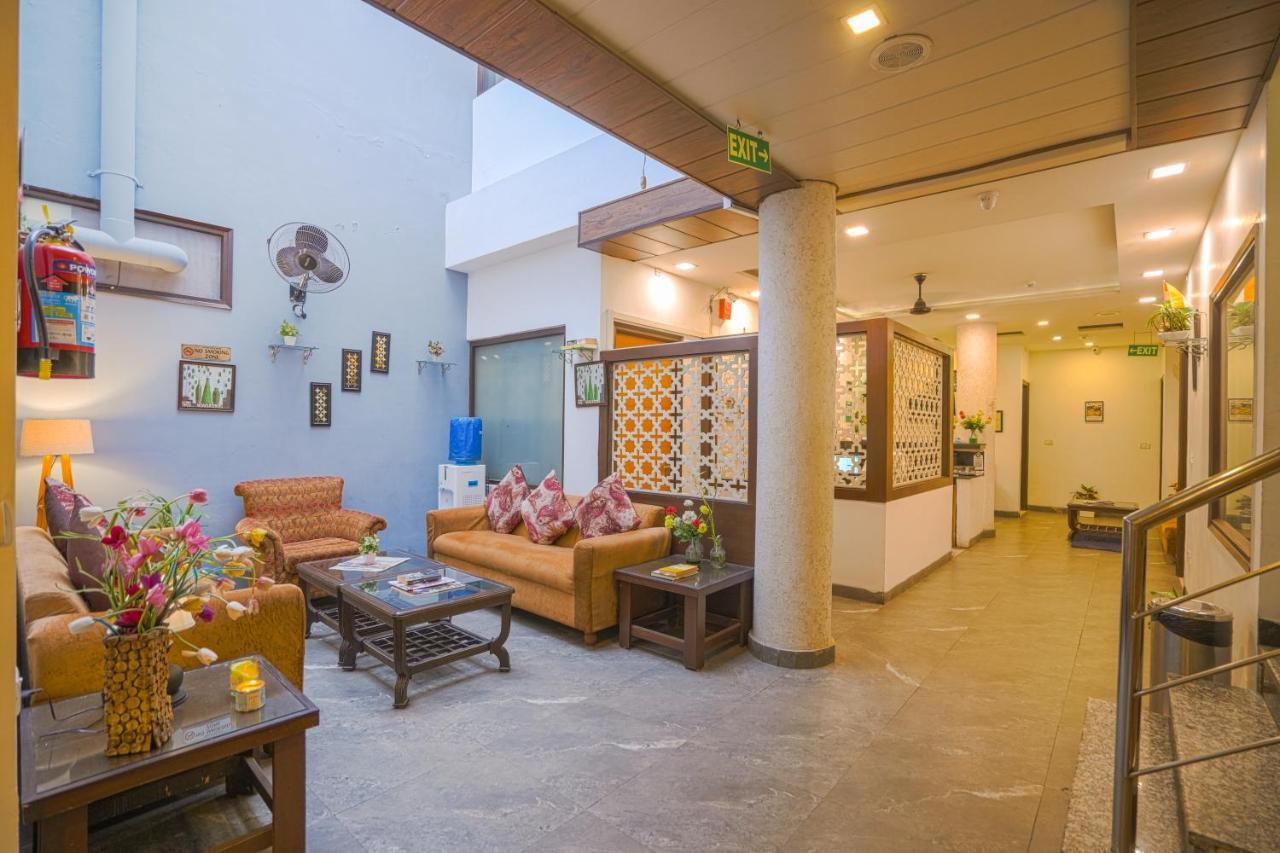 Hotel Seven- Center Of City Chandigarh Ngoại thất bức ảnh