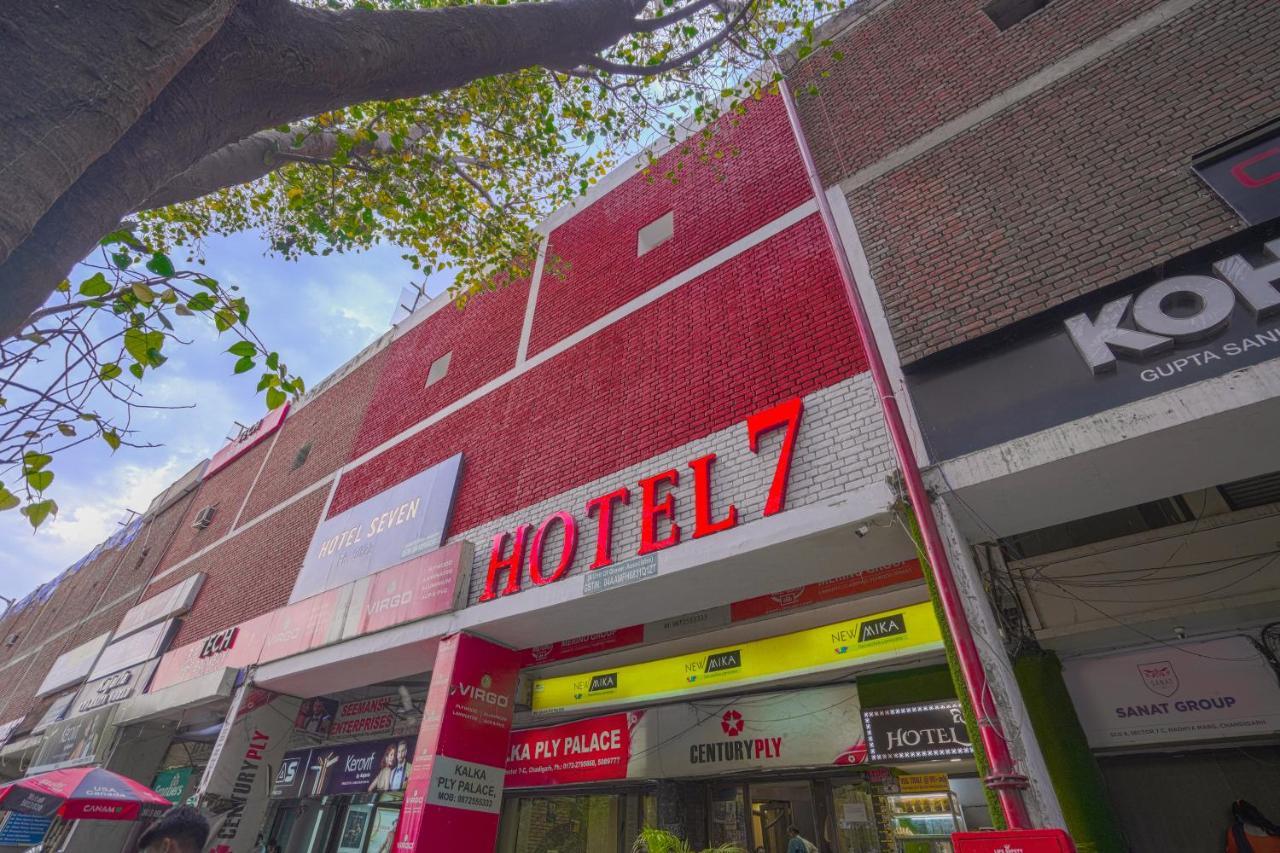 Hotel Seven- Center Of City Chandigarh Ngoại thất bức ảnh