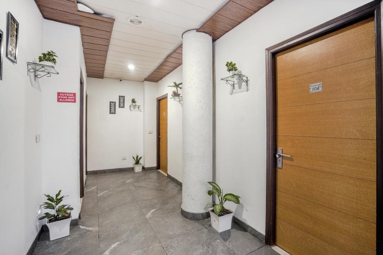 Hotel Seven- Center Of City Chandigarh Ngoại thất bức ảnh