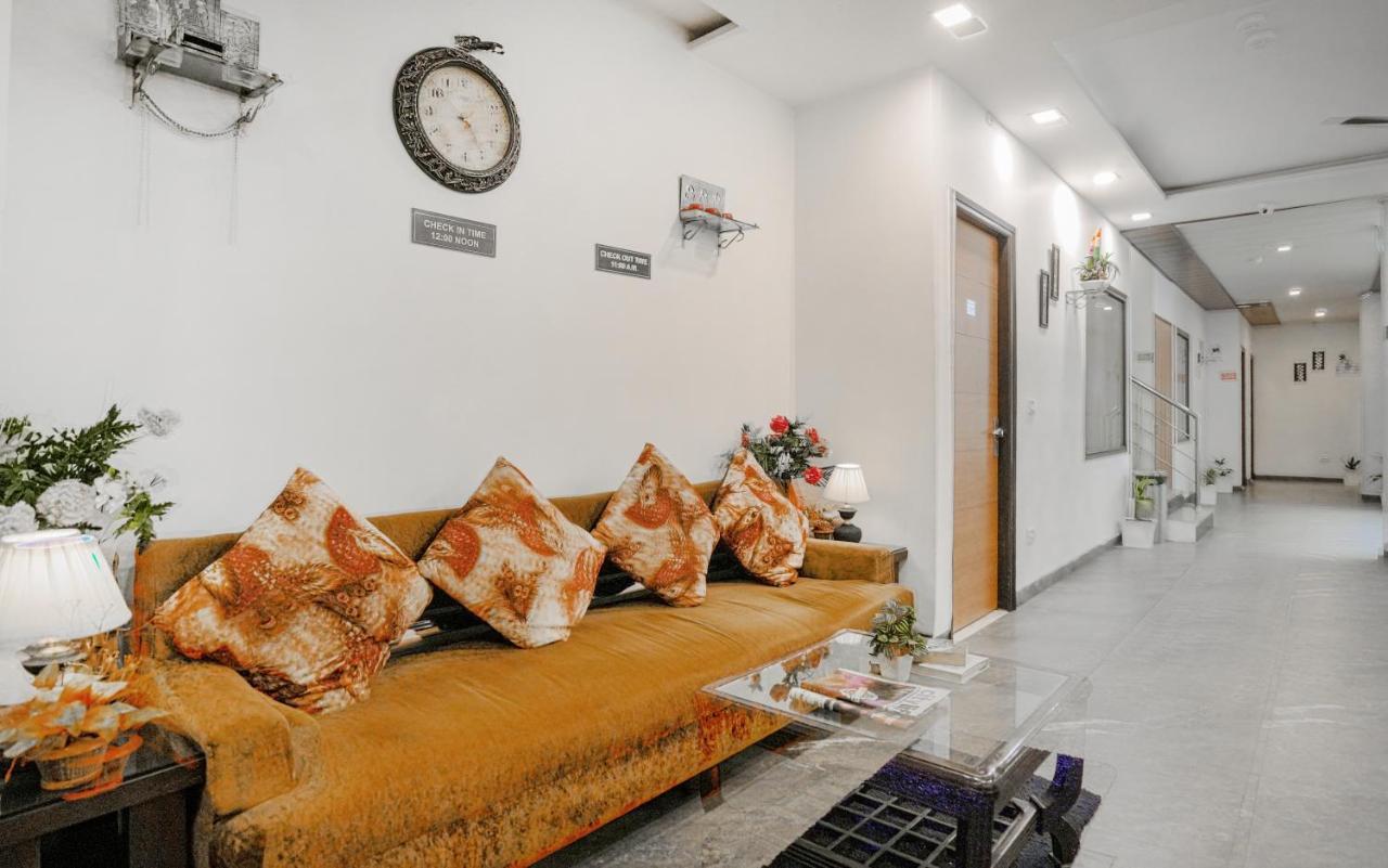 Hotel Seven- Center Of City Chandigarh Ngoại thất bức ảnh