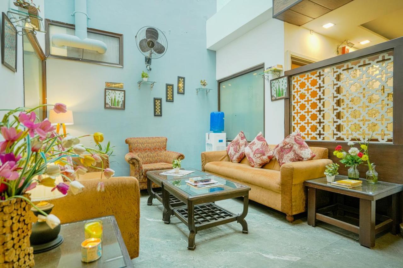 Hotel Seven- Center Of City Chandigarh Ngoại thất bức ảnh